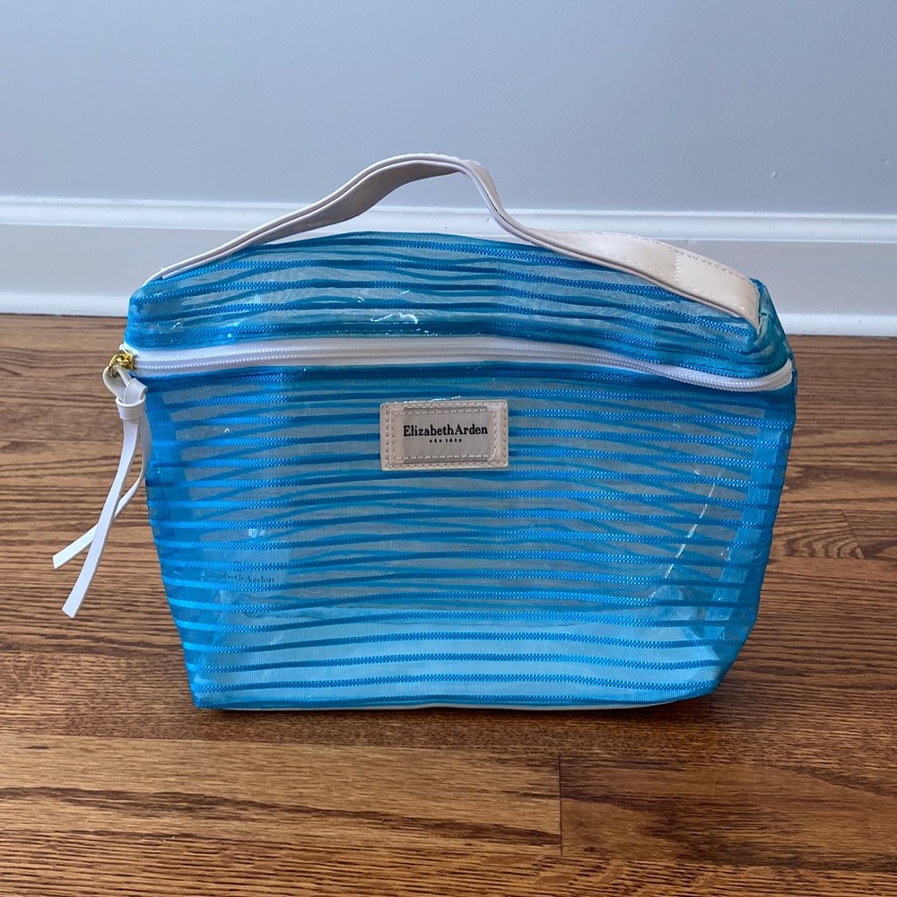 Elizabeth Arden Blue Cosmetics Case